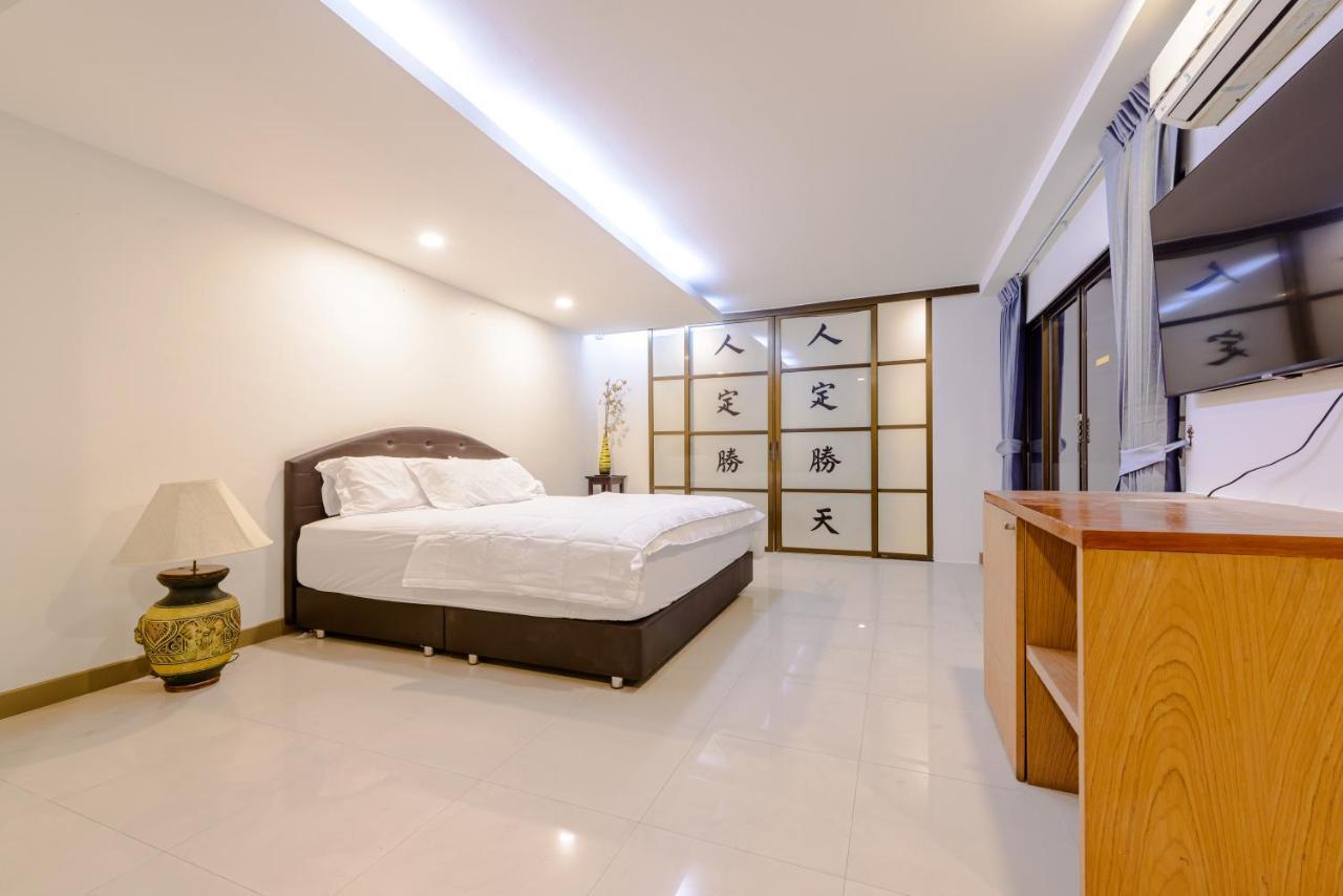 Pasadena Lodge Pattaya Extérieur photo