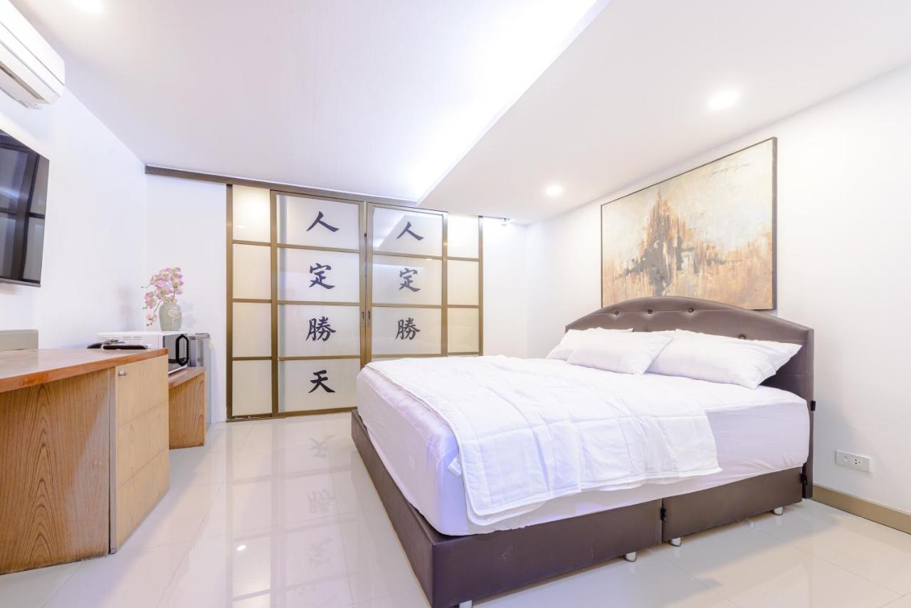 Pasadena Lodge Pattaya Extérieur photo