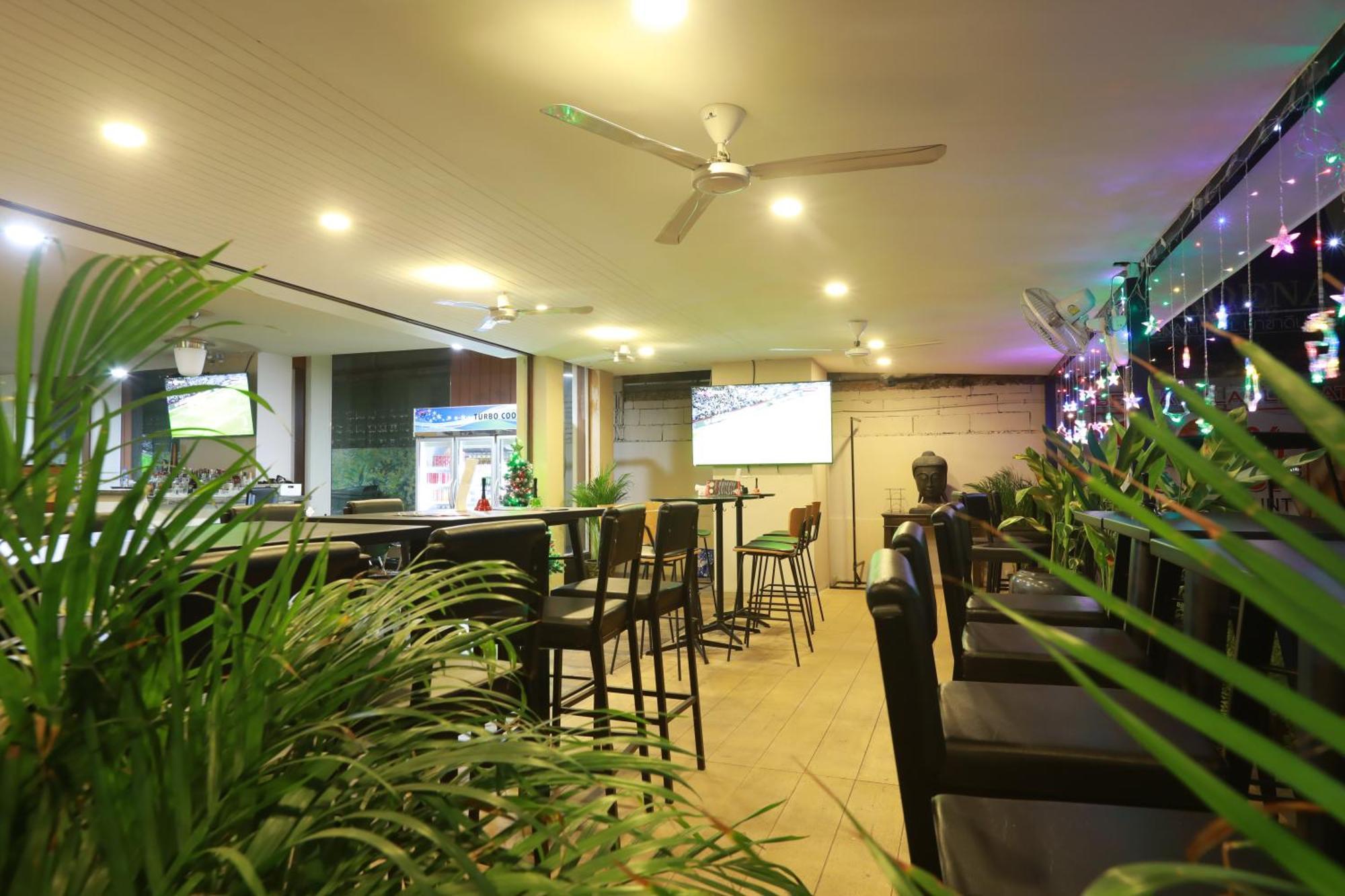 Pasadena Lodge Pattaya Extérieur photo