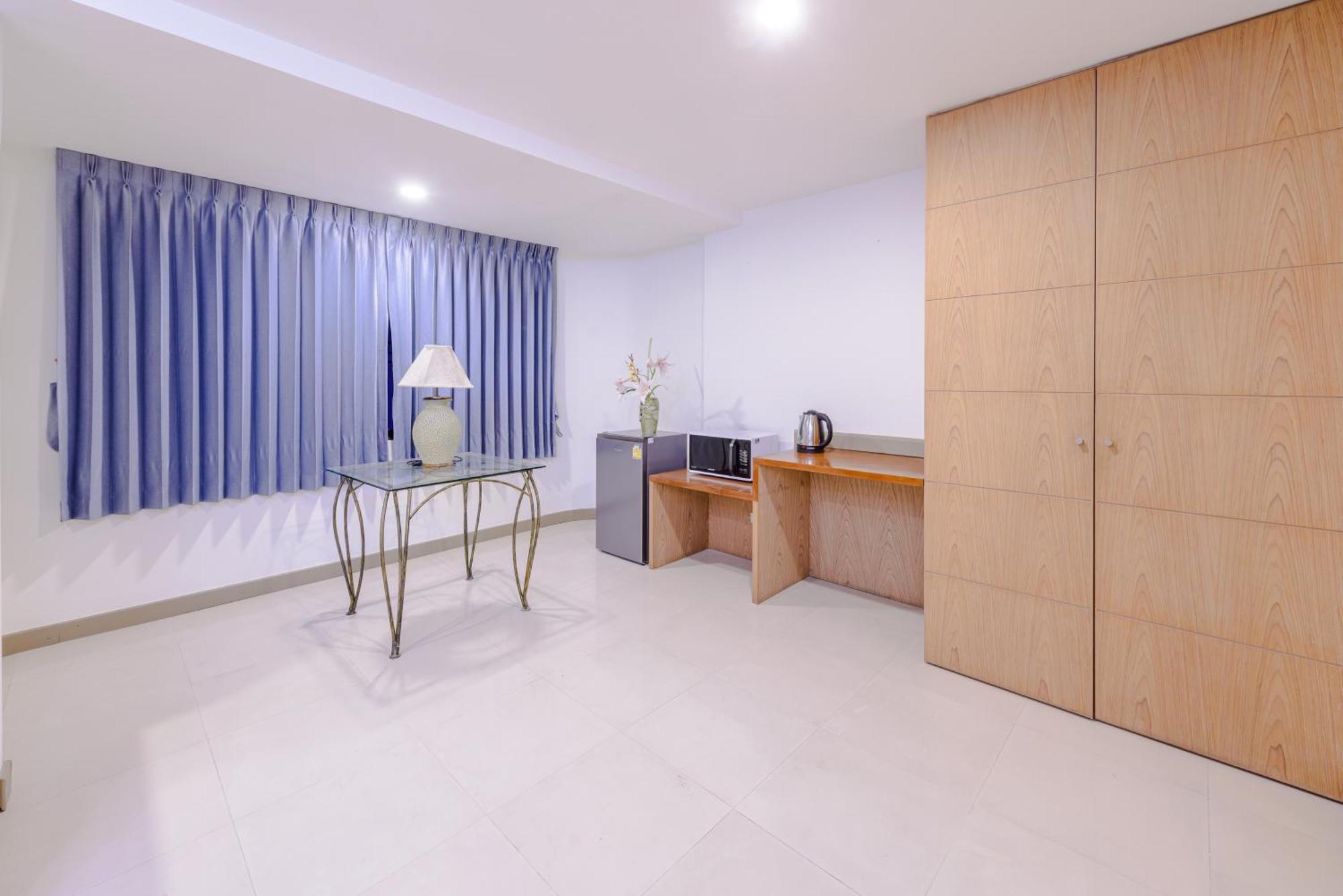 Pasadena Lodge Pattaya Extérieur photo