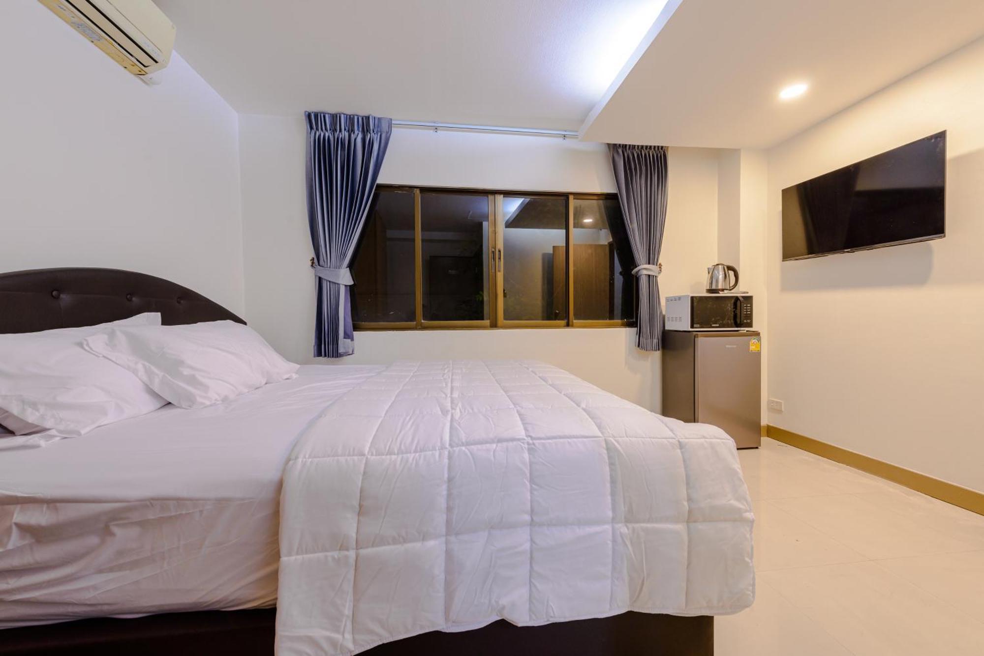 Pasadena Lodge Pattaya Extérieur photo