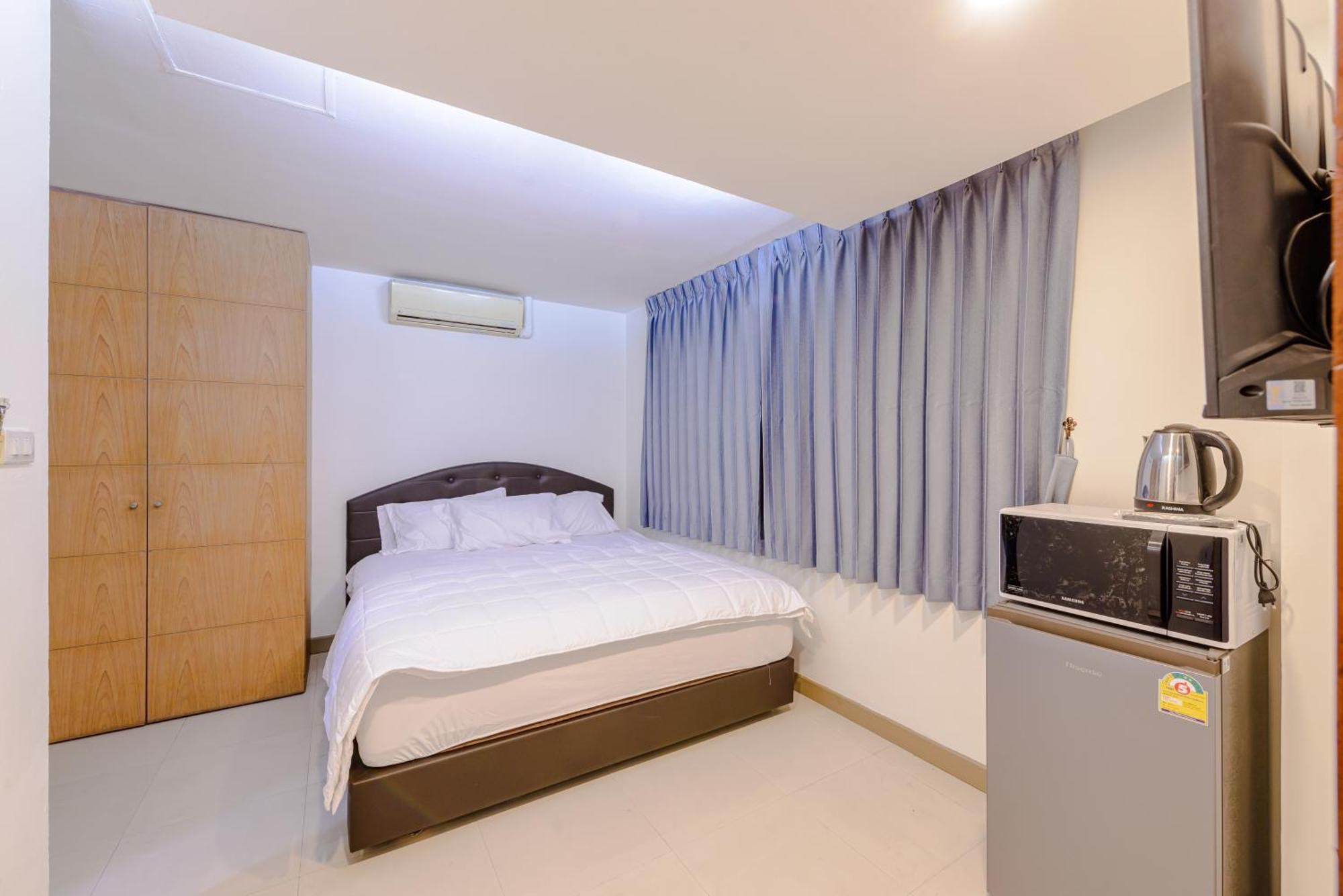 Pasadena Lodge Pattaya Extérieur photo